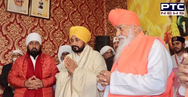 Ravidas Jayanti: CM Charanjit Singh Channi offers prayers at Ravidas Temple in Varanasi
