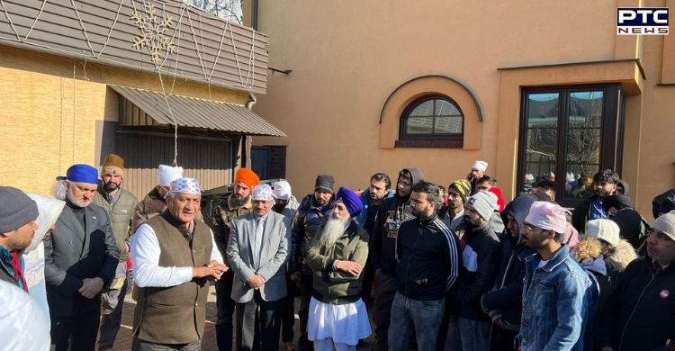 General VK Singh (retd) meets 80 Indian students staying at Poland gurdwara