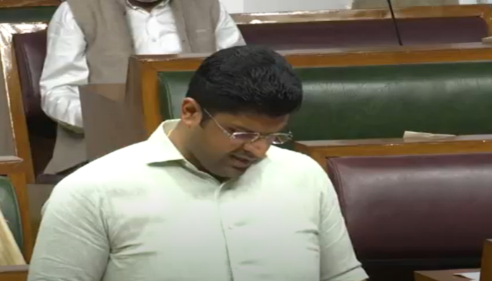 रजिस्ट्री घोटाले के मामले पर बोले दुष्यंत चौटाला, अनियमितता बरतने वालों को भविष्य में भी नहीं बख्शेंगे