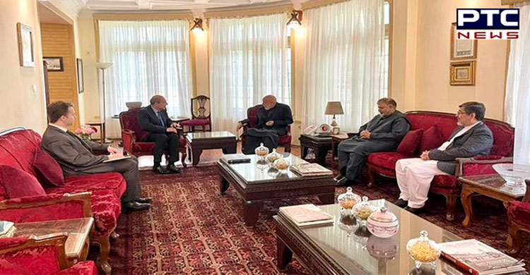 Former Afghan President discusses bilateral ties with Russian envoy