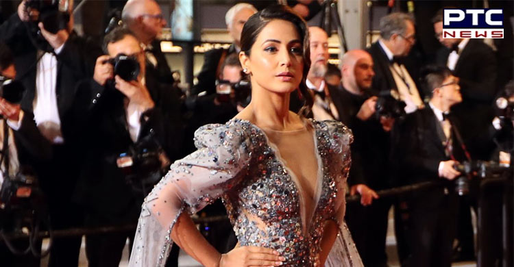 Hina-Khan-in-a-'princess-like-icon'-at-Cannes-4