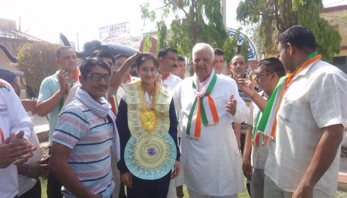 हरियाणा के बेटी ने फिर बढ़ाया प्रदेश का मान, खेलो इंडिया यूनिवर्सिटी प्रतियोगिता से मेडल लेकर लौटी