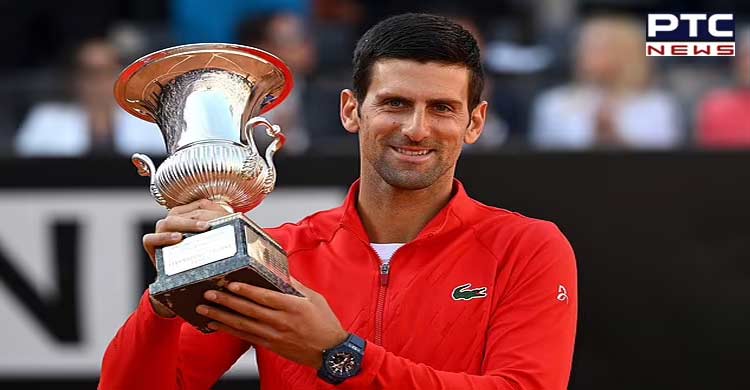 Novak-Djokovic-beats-Stefanos-Tsitsipas-at-Italian-Open-20220-3