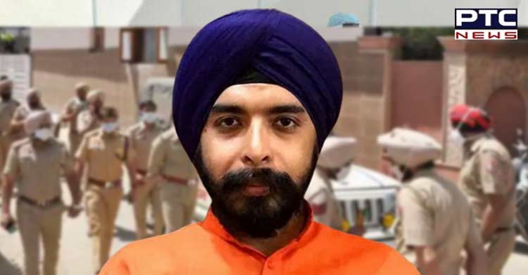 तेजिंदर बग्गा को साथ लेकर रवाना हुई दिल्ली पुलिस,  पंजाब पुलिस रह गई खाली हाथ