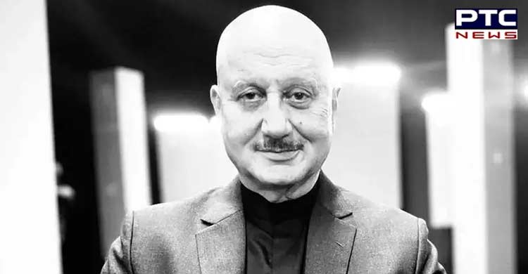 Anupam-Kher's-first-look-from-his-525th-movie-'The-Signature'-is-out-4