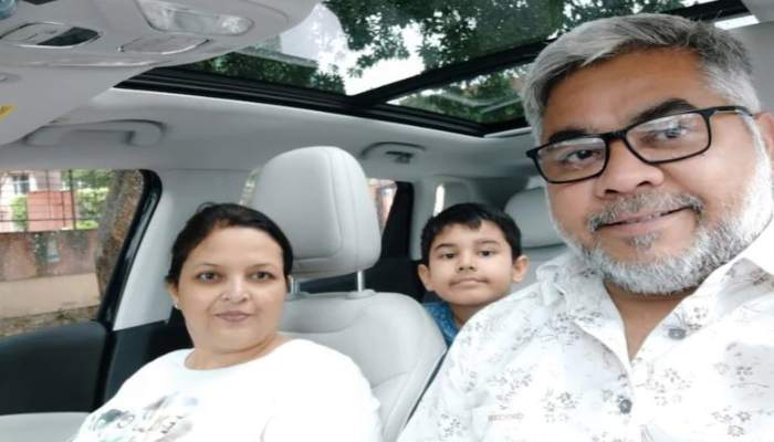 चांद पर एक एकड़ जमीन खरीद कर पत्नी को की गिफ्ट, कभी चंडीगढ़ में करते थे 2 हजार की नौकरी