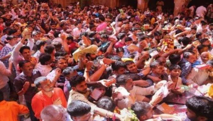 वृंदावन बांके बिहारी मंदिर में मंगला आरती के समय मची भगदड़, 2 लोगों की मौत...कई लोग घायल