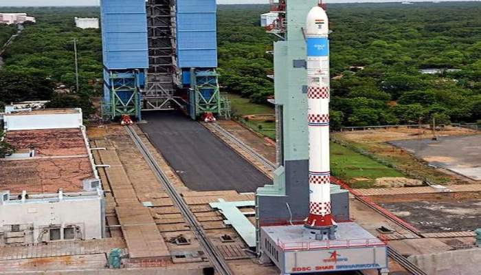 अंतरिक्ष में भारत की लंबी छलांग, ISRO  ने की SSLV रॉकेट की सफल लॉन्चिंग