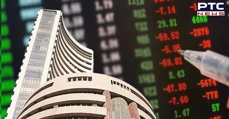 US stocks jolts Dalal Street: Sensex crashes 800 pts, rupee hits record low