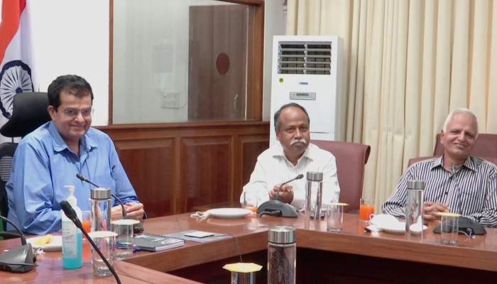 haryana news: 2 वरिष्ठ आईएएस अधिकारी पीके दास-चन्द्रशेखर हुए सेवानिवृत, सचिवालय में दी गई विदाई