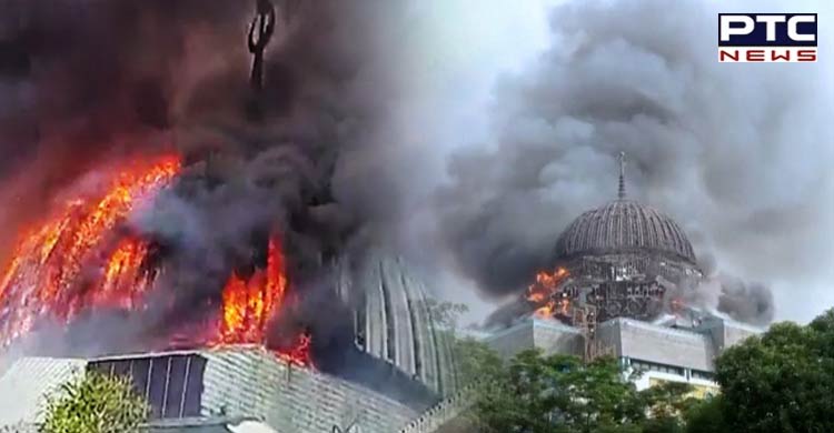 Indonesia: Giant dome of Jakarta Grand Mosque collapses after fire breaks out