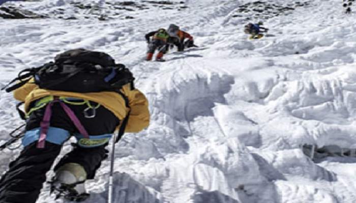 उत्तरकाशी: हिमस्खलन में फंसे 10 पर्वतारोहियों के शव बरामद, 18 अभी भी लापता