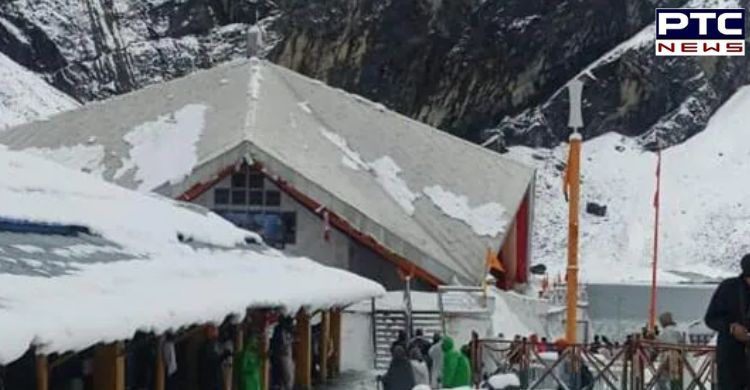 Uttarakhand: Heavy snowfall in Chamoli halts pilgrimage to Hemkunt Sahib