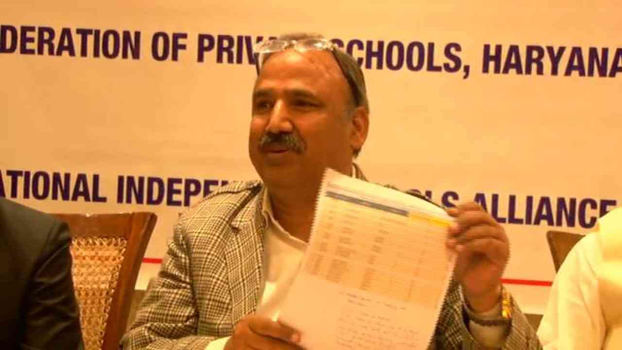 छोटे स्कूलों को बंद करके शिक्षा को महंगा करना चाहती है सरकार: डॉ कुलभूषण शर्मा