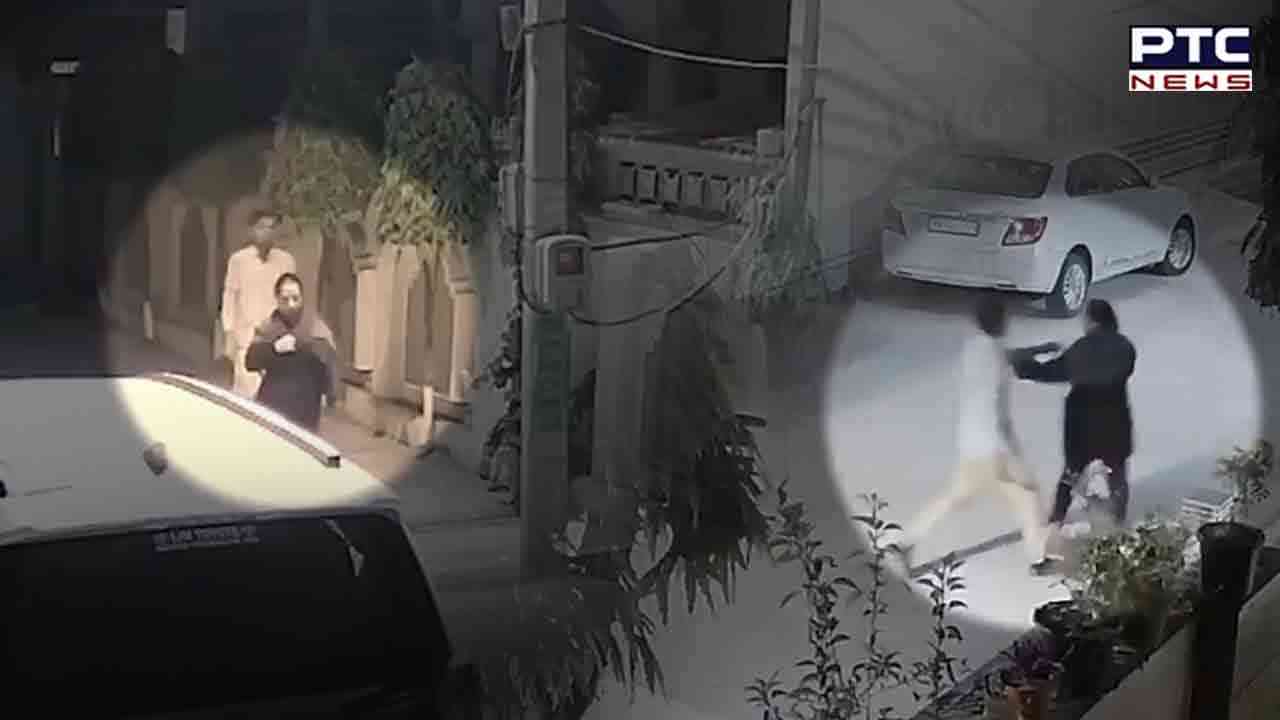 Caught on camera: Snatcher attacks woman with knife in Ludhiana