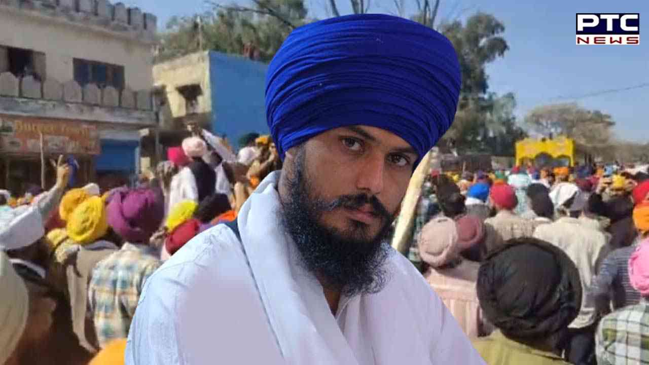 Punjab:  Waris Punjab De head Amritpal Singh's supporters lay siege to Ajnala police station