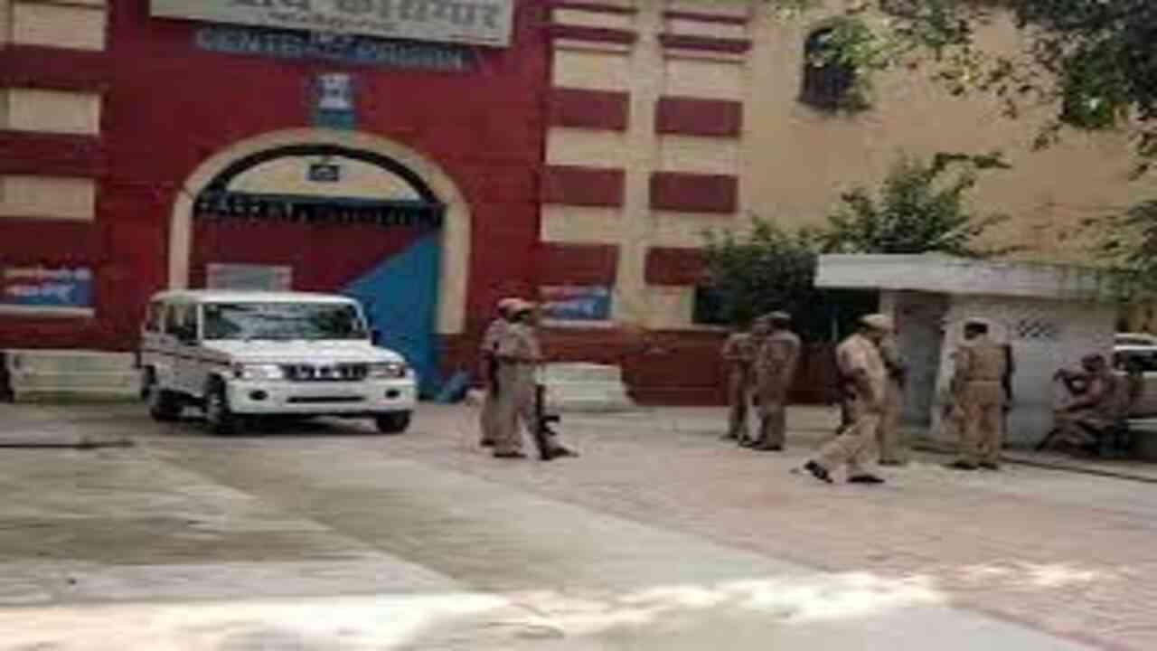 प्रदेश भर छटे बदमाश  भेजे  गए फतेहगढ़ सेन्ट्रल जेल, 62 कुख्यात स्थानांतरित