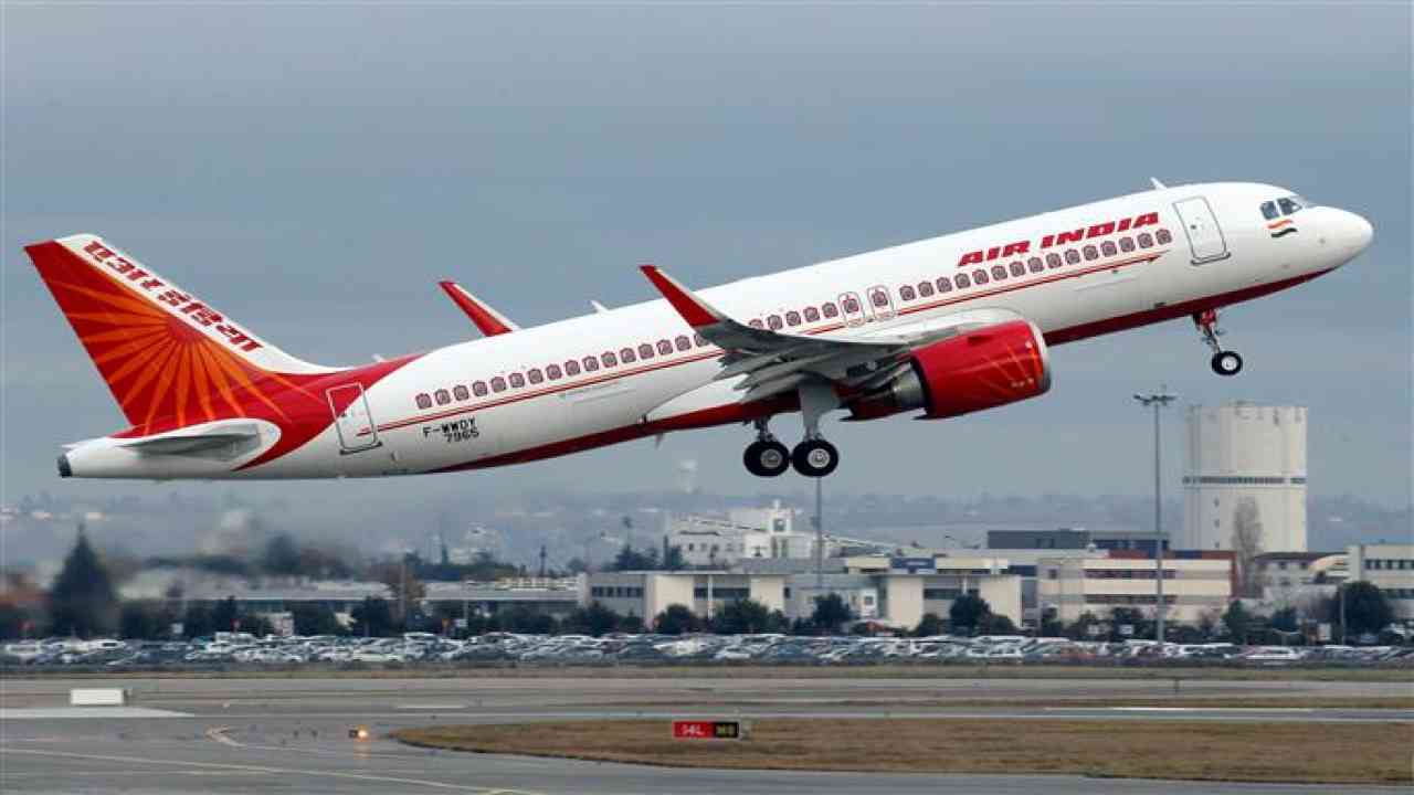 US citizen smokes on Mumbai-bound flight, misbehaves with other flyers; Air India takes note