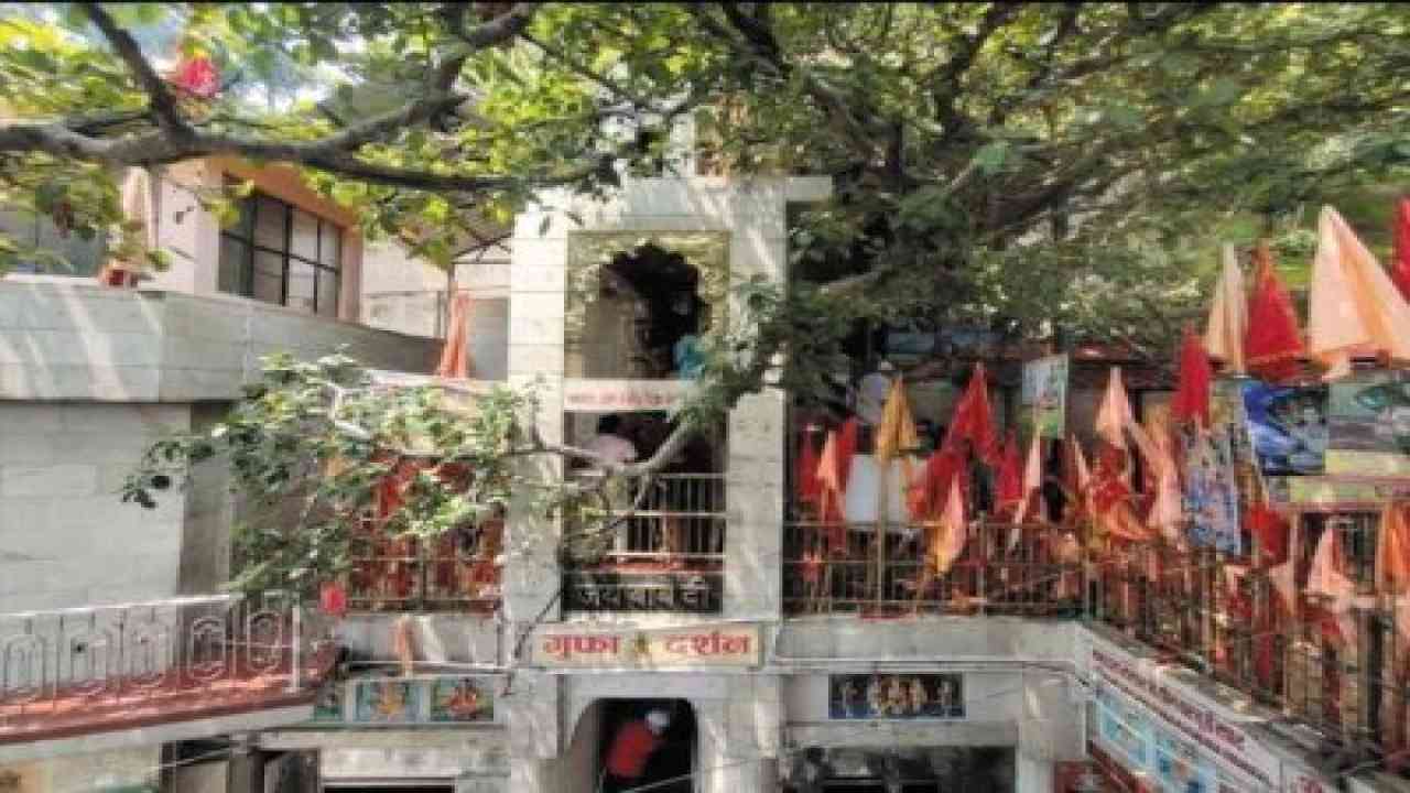 चैत्र मेले शुरूः जानिए क्यों हमीरपुर के दियोटसिद्ध मंदिर में महिलाएं दूर से करती हैं दर्शन