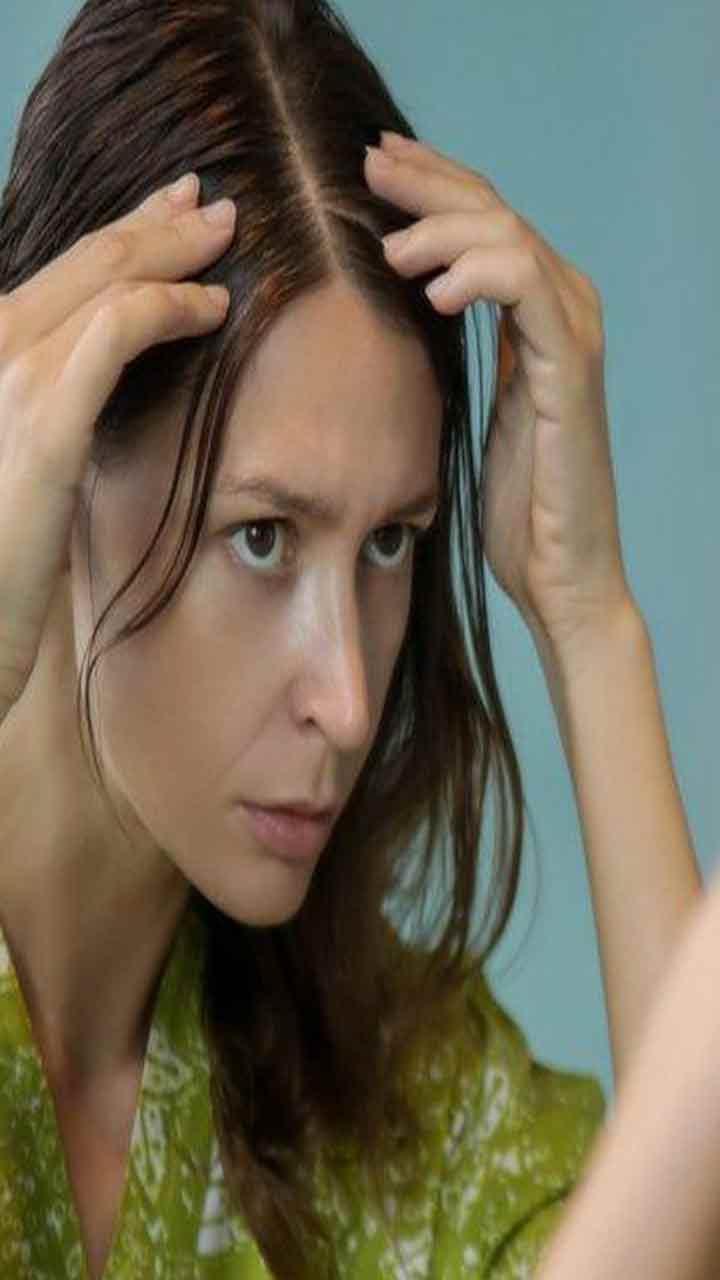 White Hair Problem : 20-30 ਸਾਲ ਦੀ ਉਮਰ ’ਚ ਨੌਜਵਾਨਾਂ ਦੇ ਕਿਉਂ ਹੋ ਰਹੇ ਵਾਲ ਚਿੱਟੇ ? ਜਾਣੋ ਇਸ ਦੇ 4 ਮੁੱਖ ਕਾਰਨ