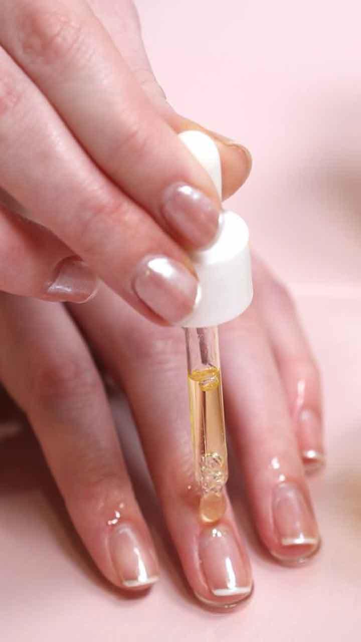 Nails Care Tips : ਇਨ੍ਹਾਂ ਤੇਲ ਨਾਲ ਤੁਸੀਂ ਬਣਾਓ ਆਪਣੇ ਨਹੁੰਆਂ ਨੂੰ ਸੁੰਦਰ ਅਤੇ ਮਜ਼ਬੂਤ